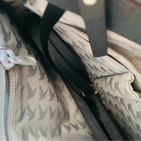 Lo & Sons Pearl Crossbody - Black Saffiano Leather - Picture 6 of 10